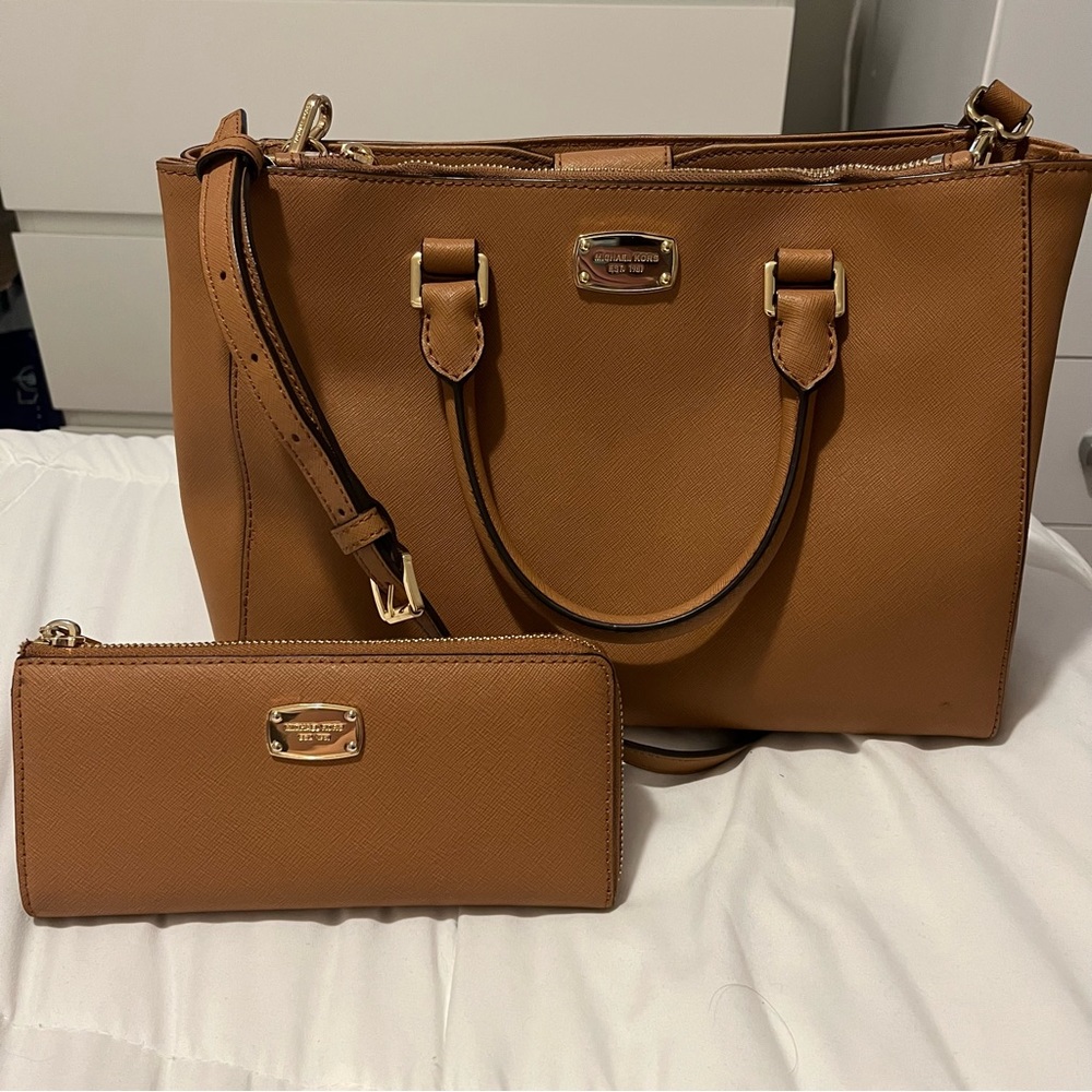 MK Matching Purse and Wallet 🍂